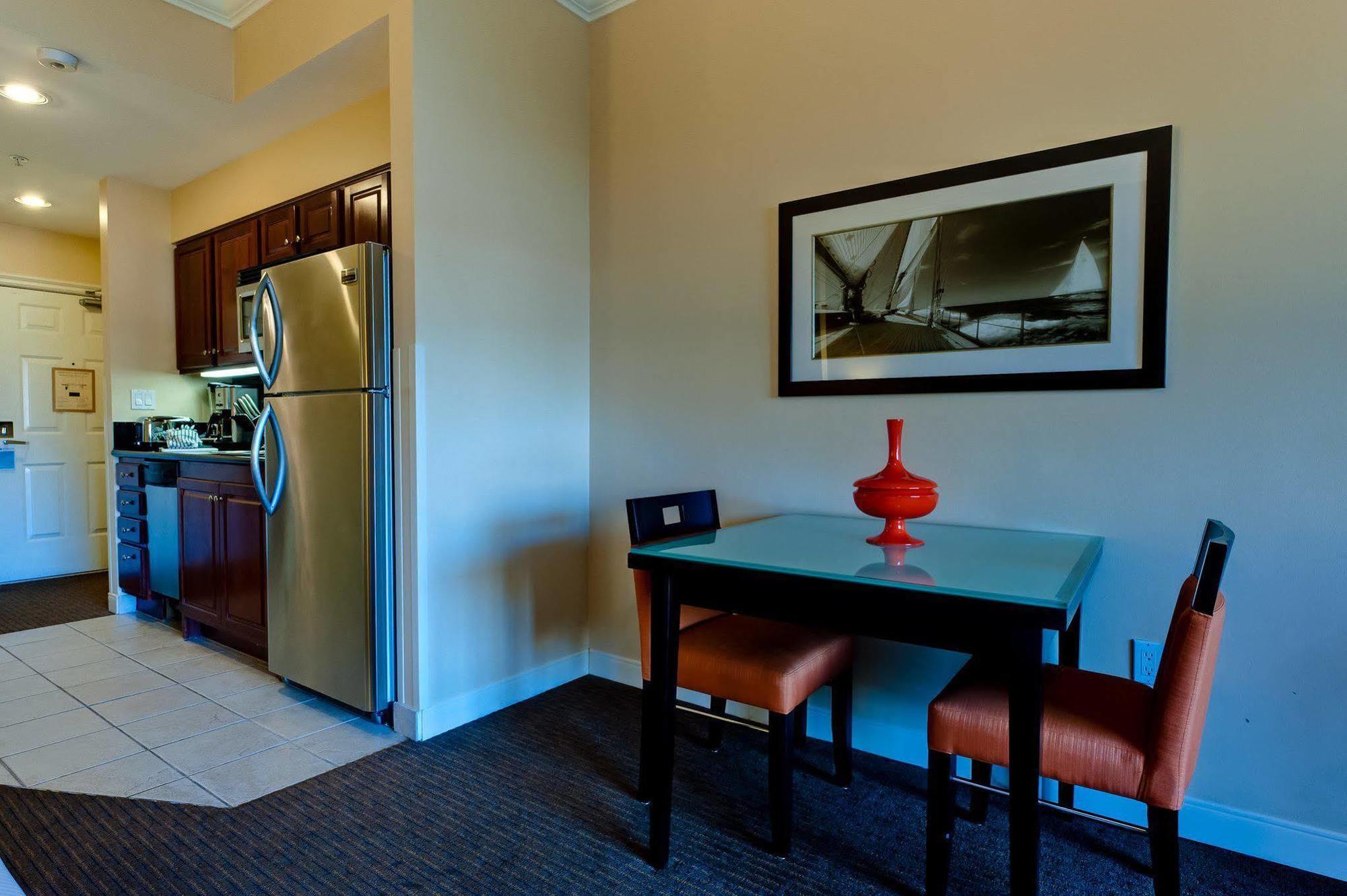 Club Wyndham Harbour Lights Hotel San Diego Room photo